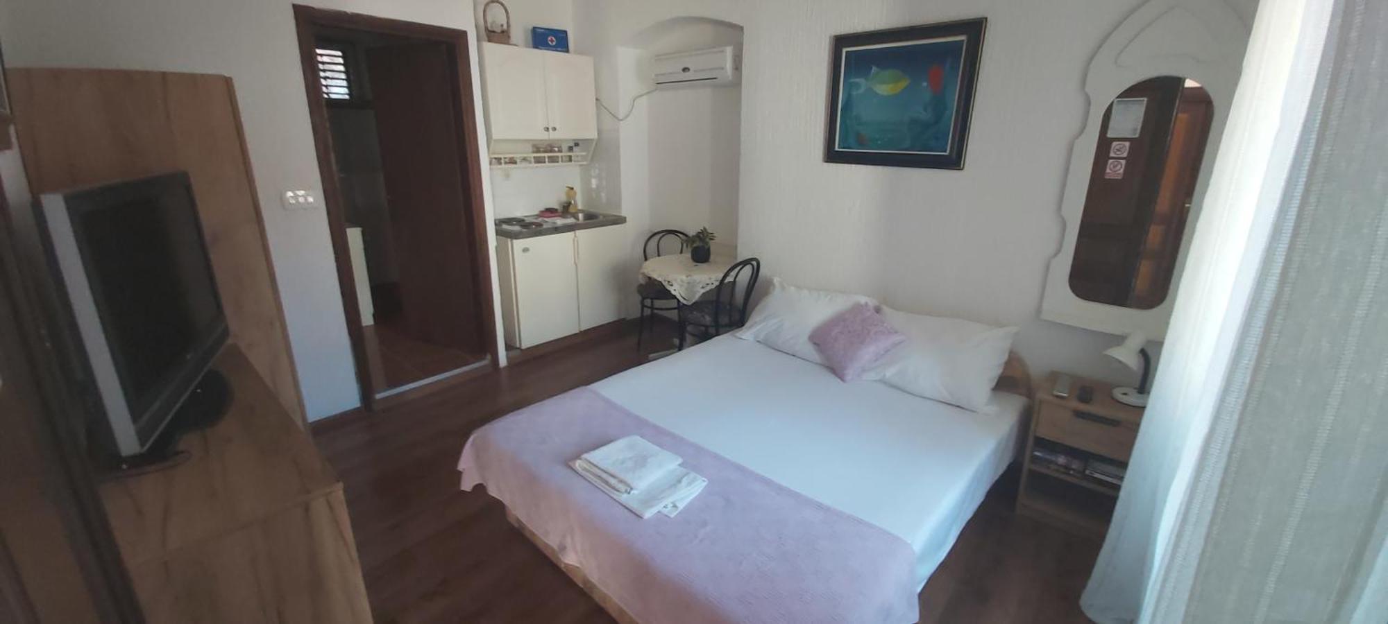 Vila Dora Supetar Lägenhet Rum bild