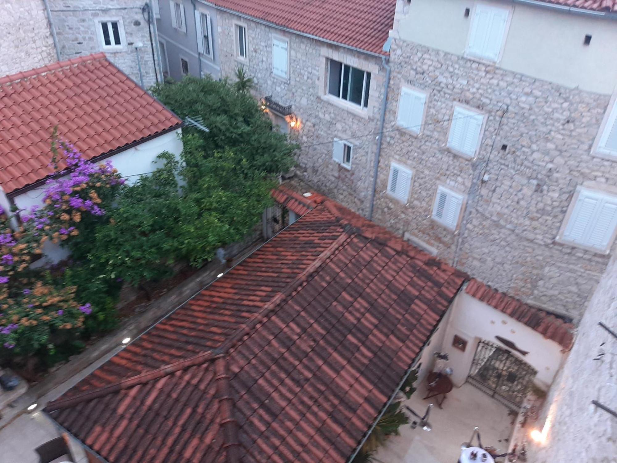 Vila Dora Supetar Lägenhet Rum bild
